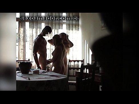 ❤️ Seksisõbrad kutsuvad hiiglasliku mehe ja temaga kolmekesi ❤❌ Pornovideo at et.watchhentai.ru ﹏